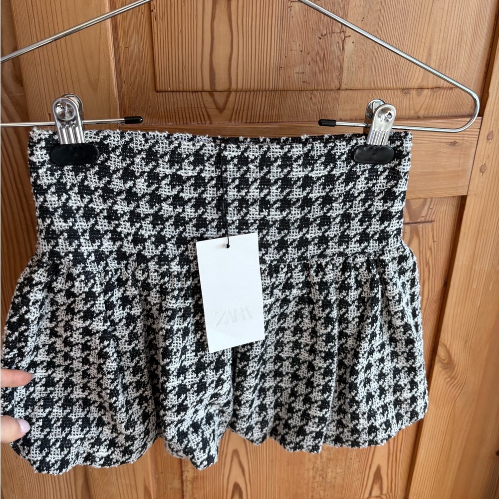 Zara Monochrome Houndstooth Balloon Mini Skirt